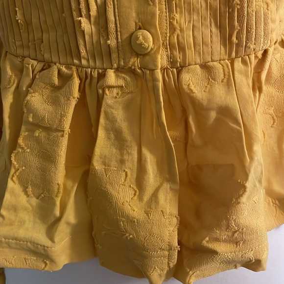 Cute mustard yellow peasant top size small - Picture 4 of 8